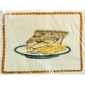 Paragon Crewel Kit Apple Pie 0451 Vintage 1976 Four Star Needlecraft 7 x 9 NOS